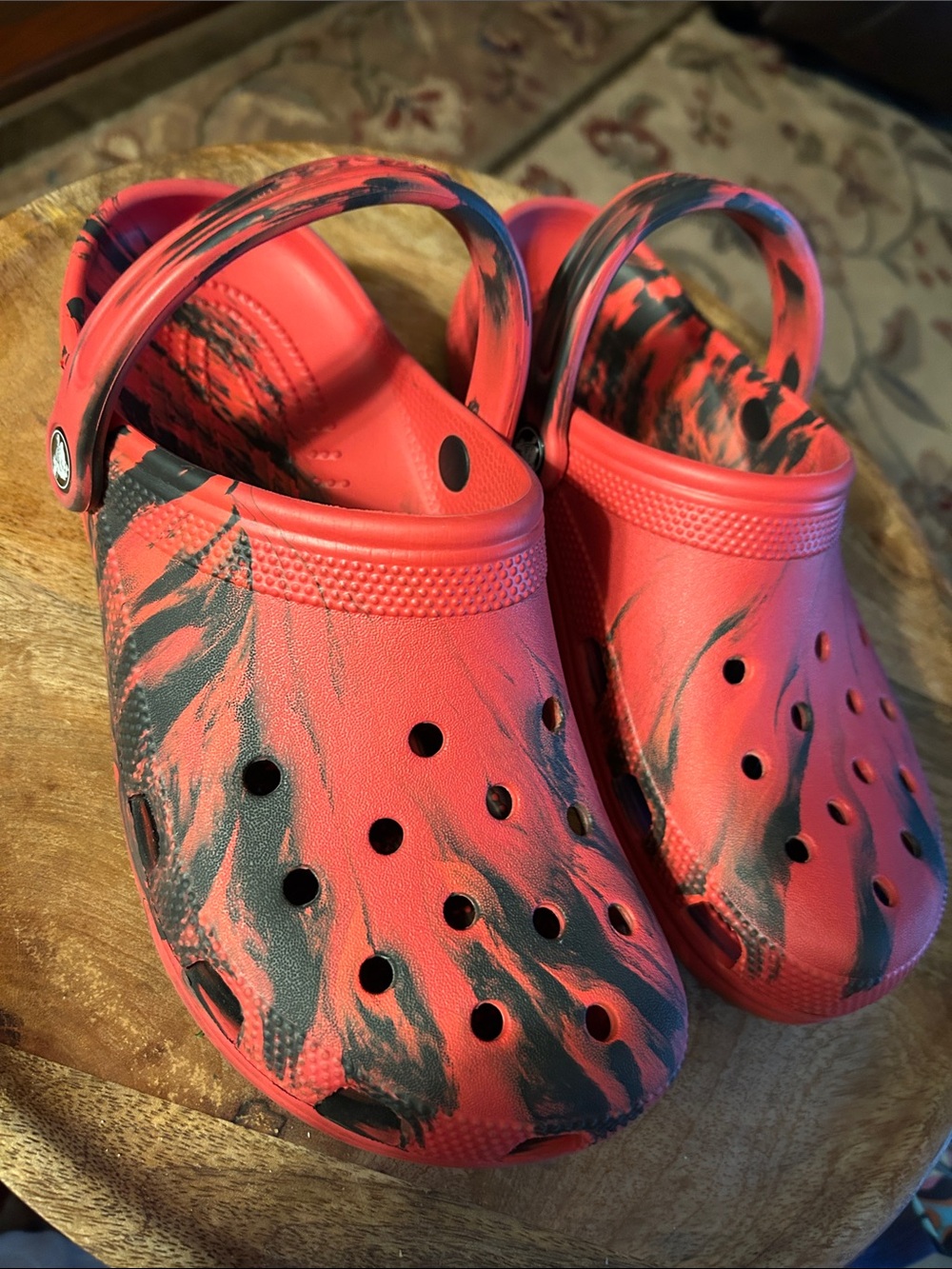 CROCS Men's Red and Black Marble Slip-On Clogs